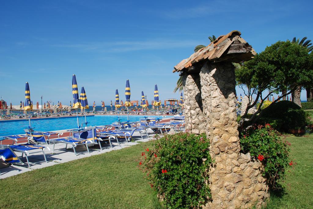 Hotel Baia Del Sole Civitavecchia Zewnętrze zdjęcie